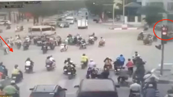 Chuyện lạ trong vụ ô tô tông 17 xe máy trên đường Võ Chí Công